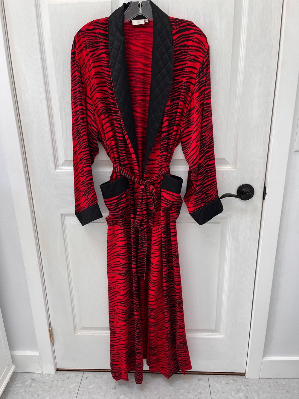 NK iMode Vintage 100% Silk Zebra Robe XL Maxi Red Black Quilted Elle Long Gown
